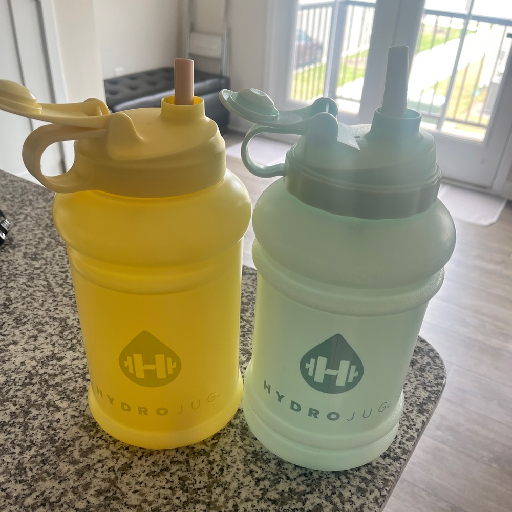2 Hydrojugs